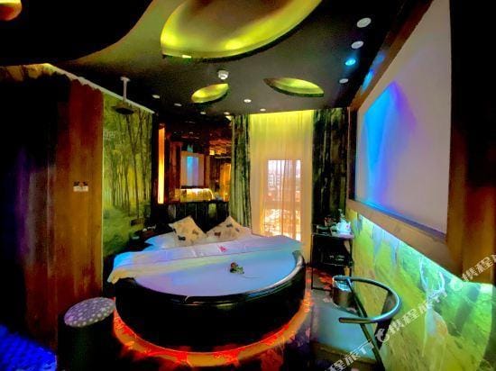 Jiuhou Theme Hotel Hotel in Zhejiang