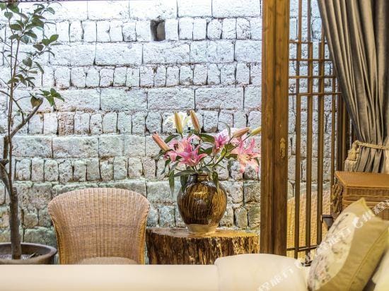 Caishan Jingshu Boutique Inn Hotel in China