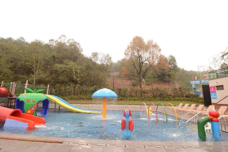 Dabie Mountain Shanxugu Host Spring Resort Hotel Hotel in Jiangsu