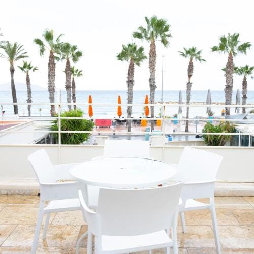 Hotel La Ciotat - A deux pas de l'eau Hotel in La Ciotat