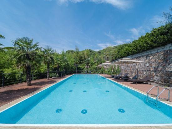wake up in moganshan·A Beautiful night in the forest Hotel in Hangzhou