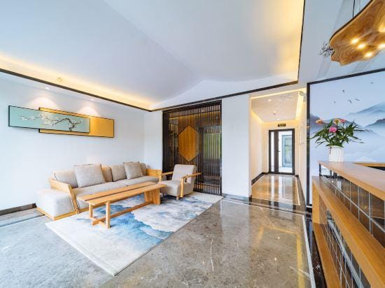 Mogan Mountain Zhuliguan Garden Holiday Resort Hotel in Hangzhou