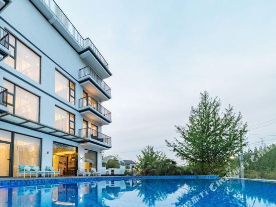 Mogan Mountain Zhuliguan Garden Holiday Resort Hotel in Hangzhou