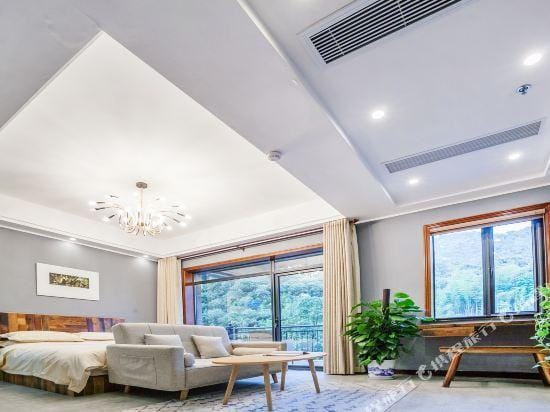 Qinyuan Shanju Private Garden Holiday Villa Hotel in Zhejiang