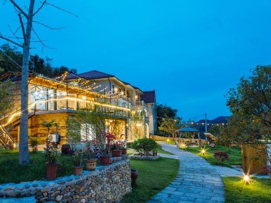 Syman Mogansiman Mountain Wild Starry Sky Pool Team Building Party Light Luxury Holiday Beauty Hotel in Zhejiang