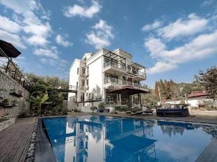 Western Wild Moganshan Hotel in Hangzhou