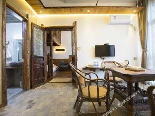 Mogan Lingshang Tea Culture Hot Spring Villa Hotel in Zhejiang
