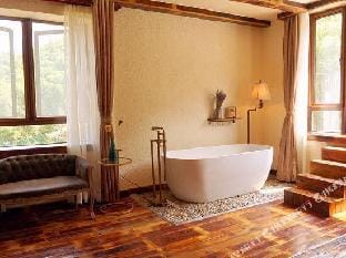 MoGan Mountainside Resort Hotel in Zhejiang