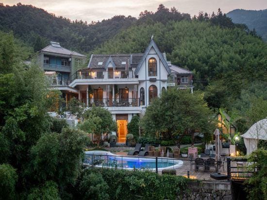 Moganshan Shibamai Wenquan Vacation Apartment Hotel in Zhejiang
