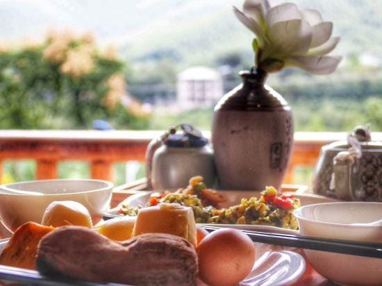 Moganshan Mountain Farmhouse Hotel in Zhejiang