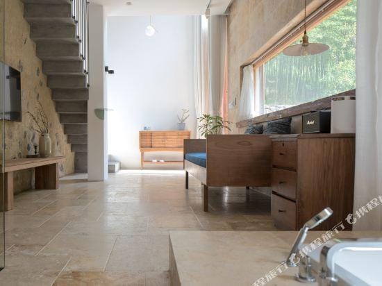 Mount Mogan Chic Hostel Hotel in Zhejiang