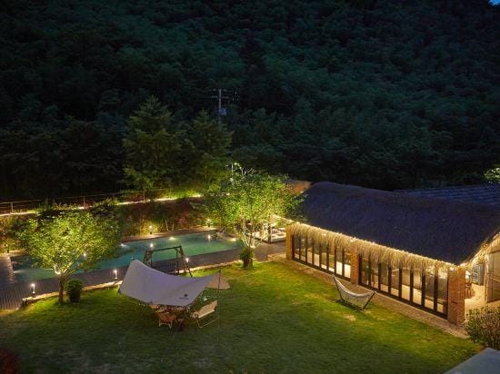 Mount Mogan Lanshe Mountain Villa (Boutique Hostel) Hotel in Zhejiang