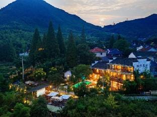 Idyllic Life in Mogan Hotel in Zhejiang