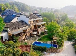 Idyllic Life in Mogan Hotel in Zhejiang