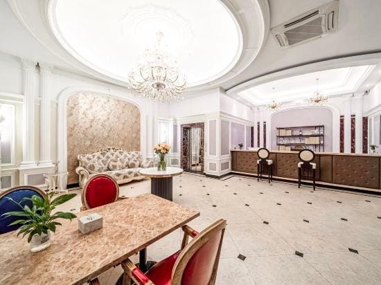 Ruijia LiLan Ruibai-Yun Hotel (Deqing West Railway Station) Hotel in Hangzhou