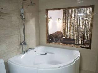 Yizheng Jiuzhou Business Hotel Hotel in Nanjing