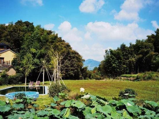 The hidden Valley Hotel in Hangzhou