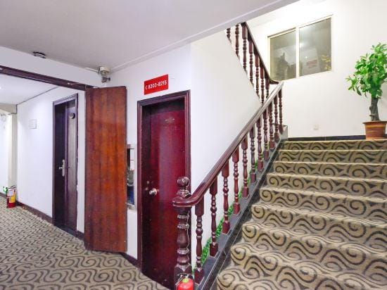 Golden Phoenix Business Hotel (Linhai Branch) Hotel in Zhejiang