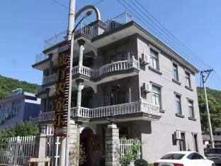 Shuanglin Bozai Farmer House No.5 Villa Hotel in Zhejiang