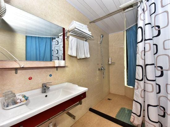 Huayue Hotel Hotel in Zhejiang
