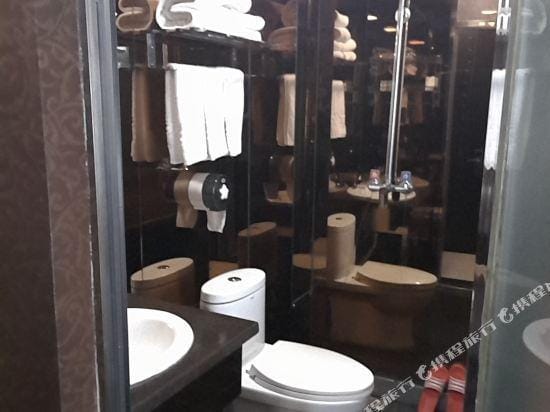 Deli Business Hotel Hotel in China