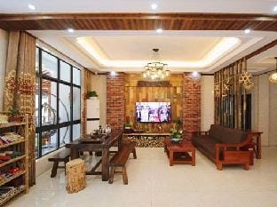 Bamboo and Apricot Garden House Hotel in Zhejiang