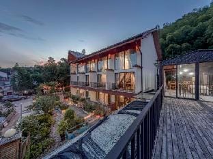 Orange's Red Hostel Hotel in Zhejiang