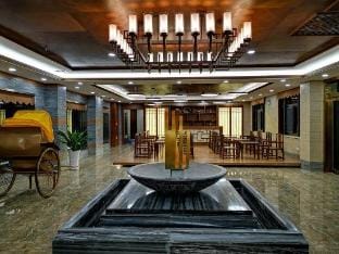 Royal Palace Hotel(Yangtze River Night City Store) Hotel in Nanjing