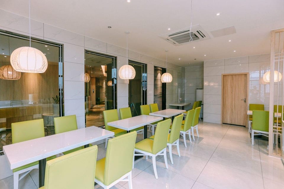 Qingmu Chain Hotel (Ma'anshan Jinying Central Building) Hotel in Nanjing