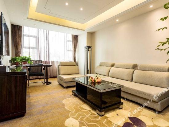 Zhongyi Hotel Hotel in China