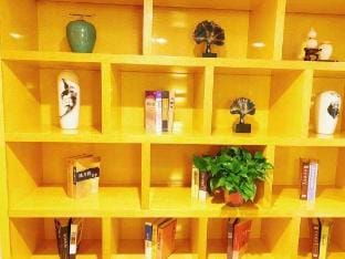 Golden Phoenix Holiday Inn Hotel in Nanjing