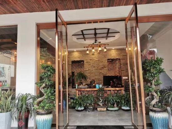 Ningguo Qinglongmen Inn Hotel in Zhejiang