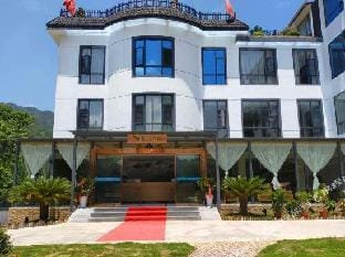 Yujian Shanju Resort Villa Hotel in Zhejiang