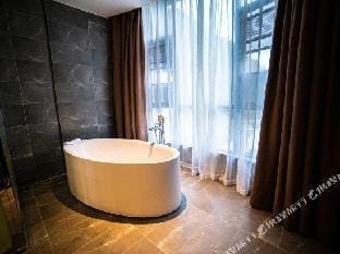Yujian Shanju Resort Villa Hotel in Zhejiang