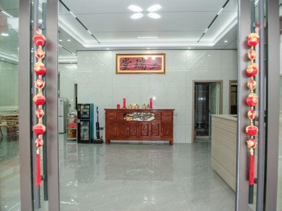 Pingxi Farmhouse Hotel in Zhejiang