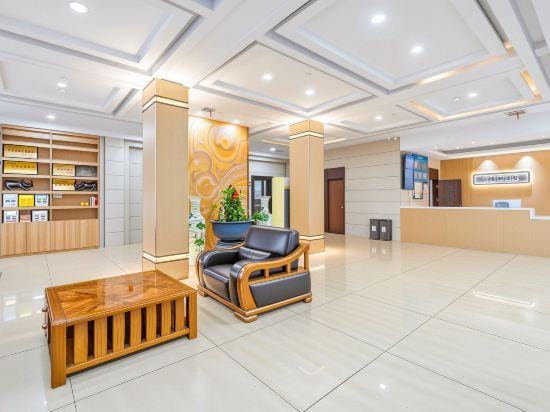 Longyou Junyu Hotel (Longyou Railway Station) Hotel in Zhejiang