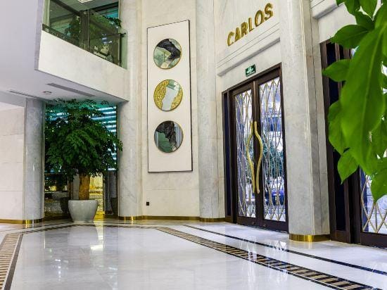 Carlos Hotel (Qingtian high speed railway station store) Hotel in Zhejiang