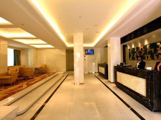Carlos Hotel (Qingtian high speed railway station store) Hotel in Zhejiang
