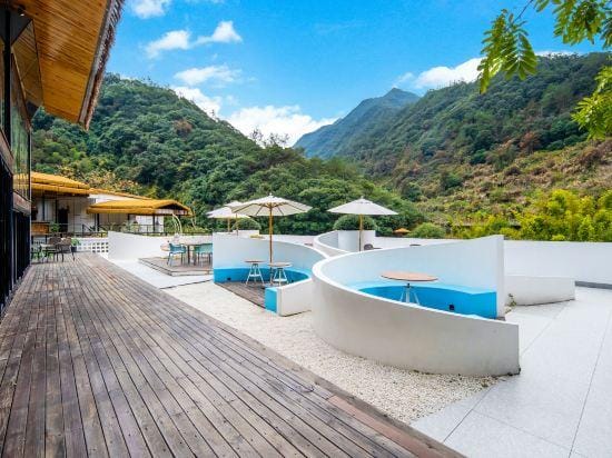 Sitting in the Valley Country House Collection Hotel in Zhejiang
