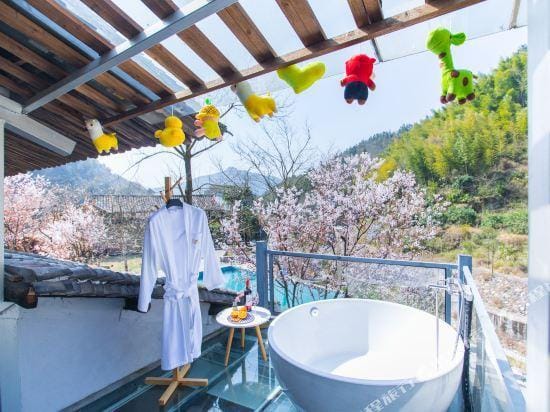 Manshanju Forest Retreat Hotel in Zhejiang
