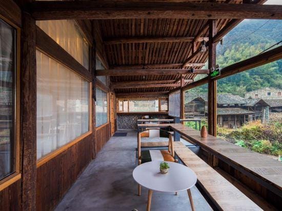 Manshanju Forest Retreat Hotel in Zhejiang