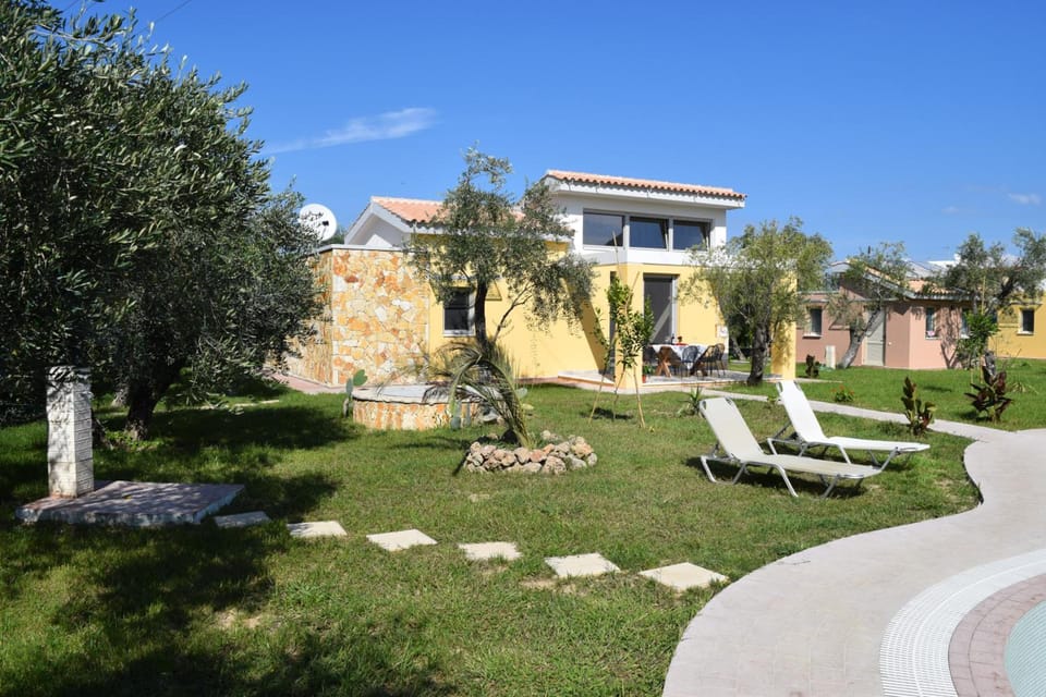Three Stars Luxury Villas Hotel in Moraitika