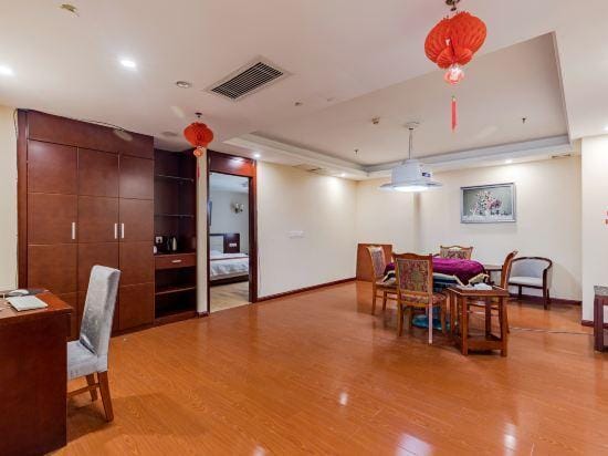 Tongcheng Huazhen Hotel Hotel in Jiangsu