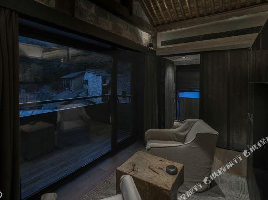 Bushe Yemaling Chinese Village Hotel in Hangzhou