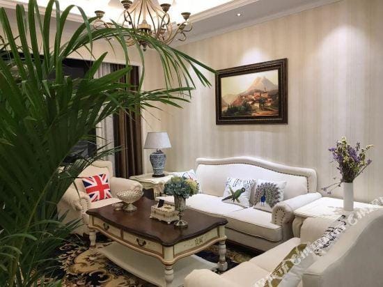 Xinchang Seven Semi Art Houses Hotel in Zhejiang