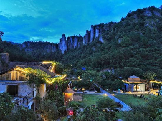 Baizhang Fengqing Villa Hotel in Zhejiang