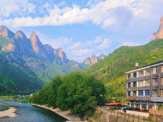 Leave the Hotel Villas Hotel in Zhejiang
