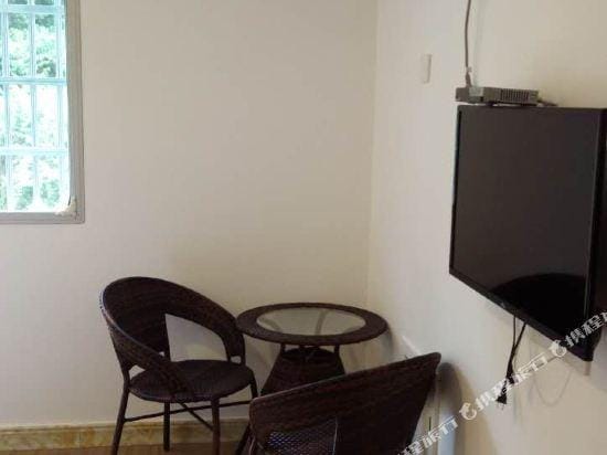 Live on Mountain Farmhouse Hotel in Zhejiang