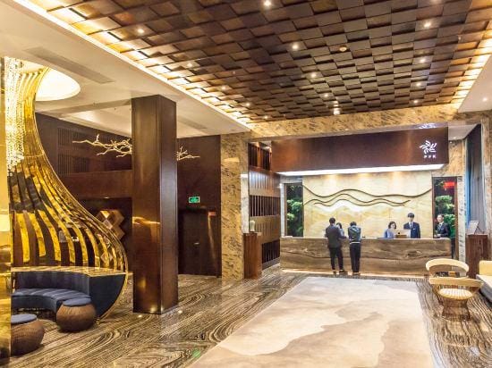 Xianju Perfect Designer Hotel (Shenxianju Bayberry Wuyue Square Branch) Hotel in Zhejiang