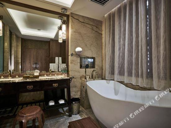 Xiong Gong Guan Hotel in China